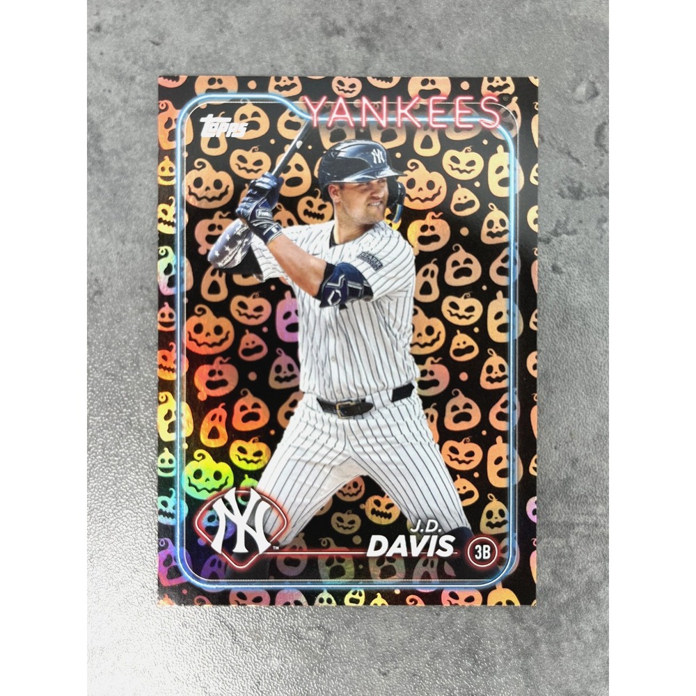 2024 Topps Update Jack O' Lantern Pumpkin SP J.D. Davis #US231